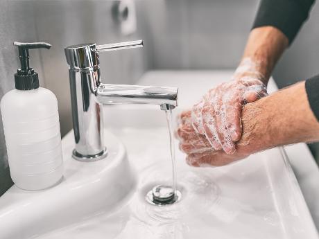 Správne umývanie rúk v 5 krokoch
